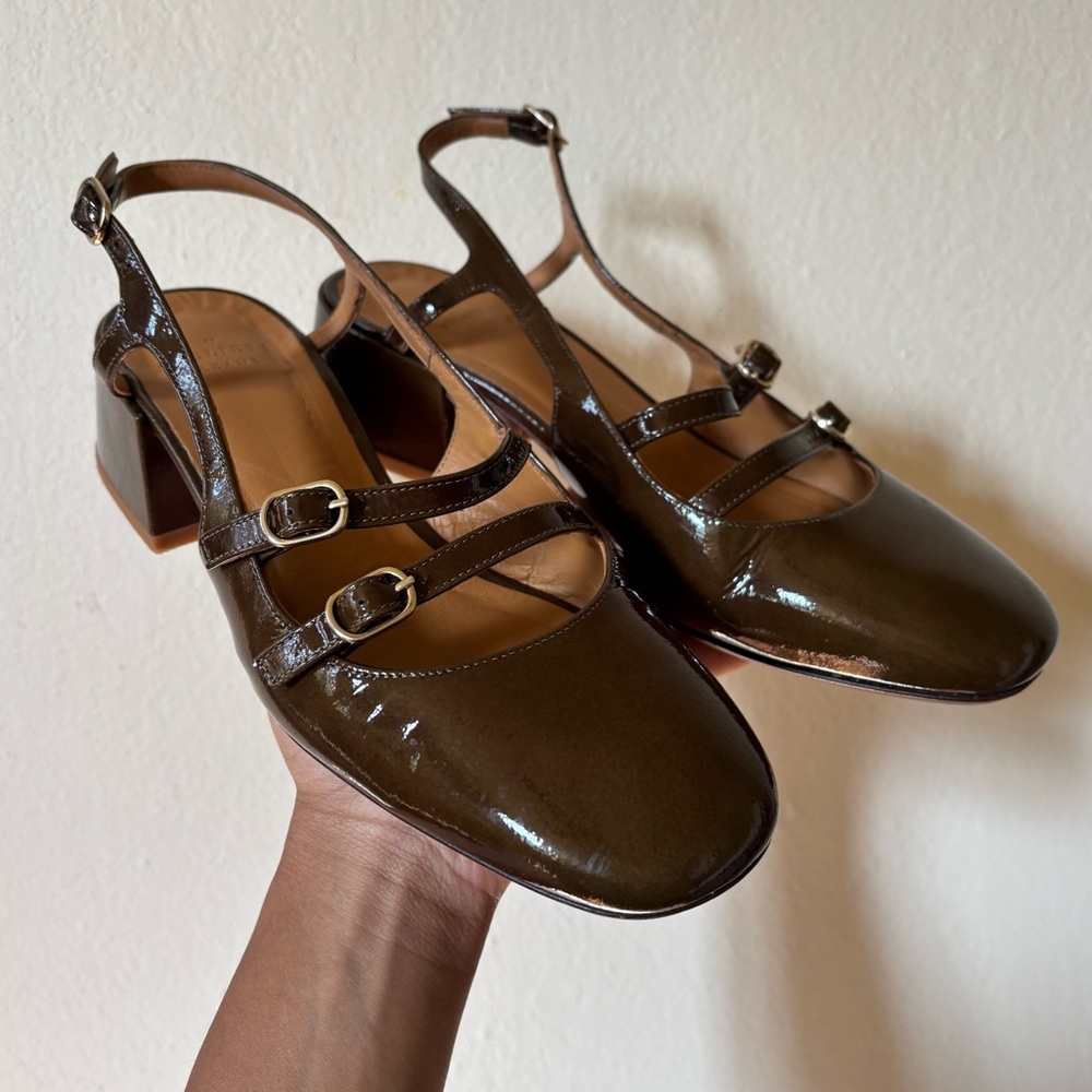 sézane paula babies mules or kitten heels in patent khaki